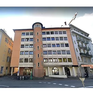  Appartement Sous Toits Proche Château Des Ducs France